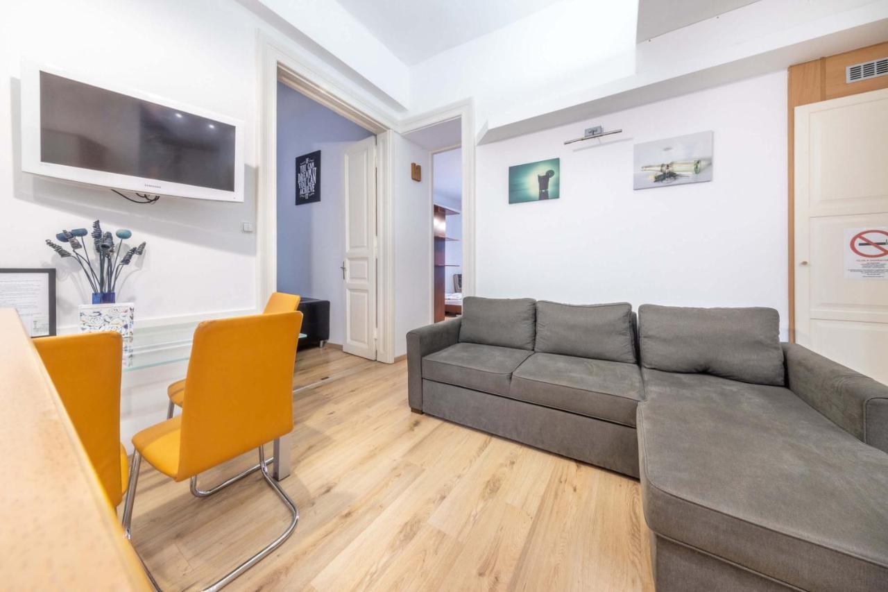 Апартаменты Anastasia 2 Bedrooms On Vaci Utca
